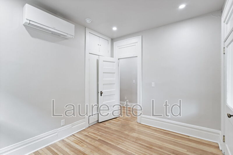 Building Photo - 1058 Pearl St