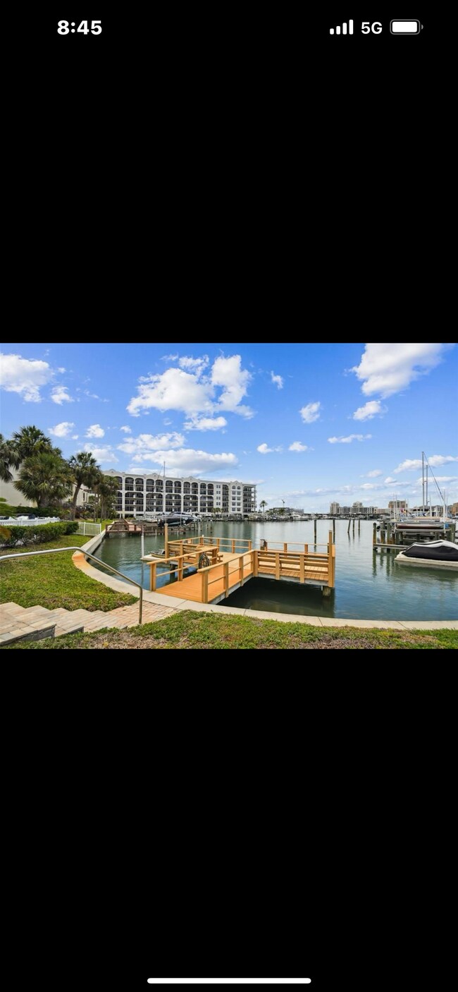 Building Photo - 255 Dolphin Point