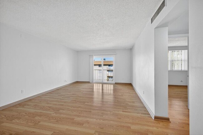 Building Photo - 5820 N Church Ave