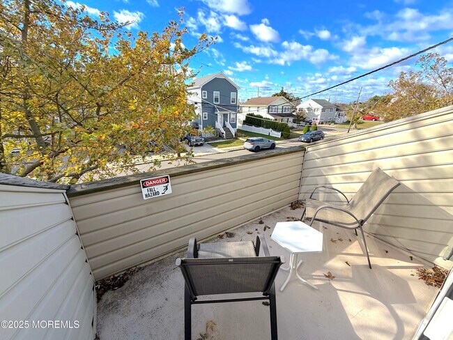 Building Photo - 106 Trinidad Ave