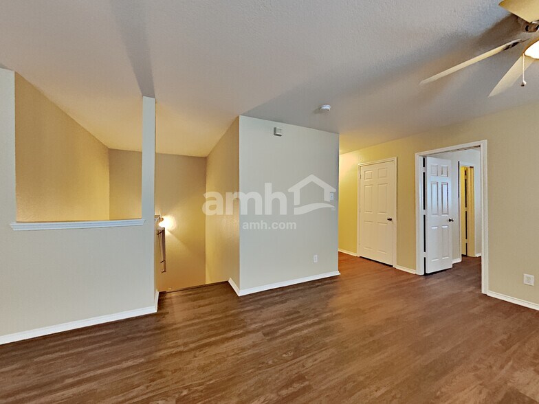 Building Photo - 12803 Salerno Way