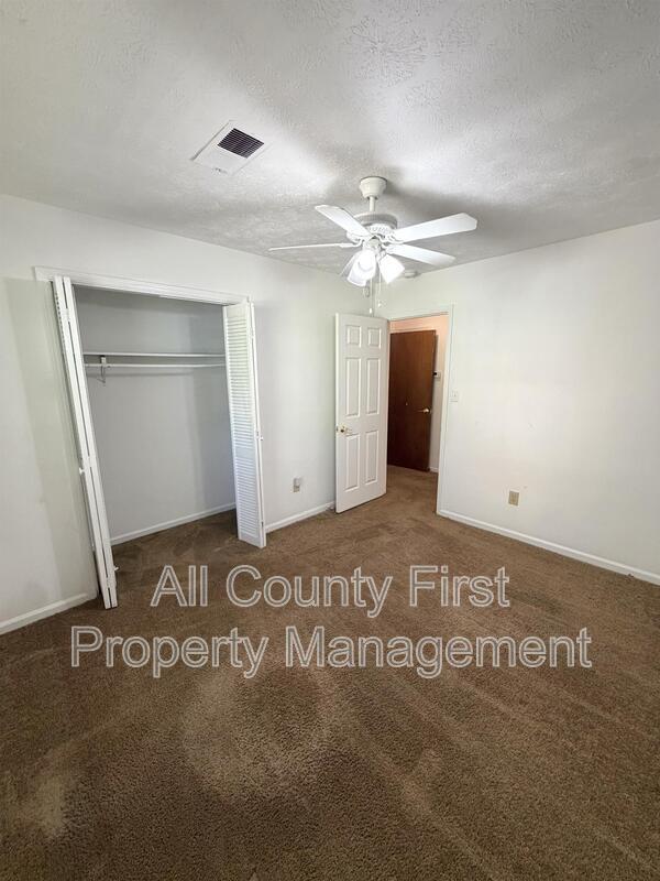 Building Photo - 170 Port Antonio Ct SW