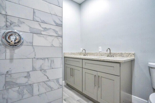 Building Photo - 910 Willie Mays Pkwy