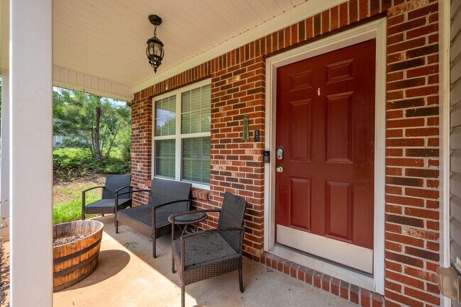 Building Photo - 20 Larkspur Avenue