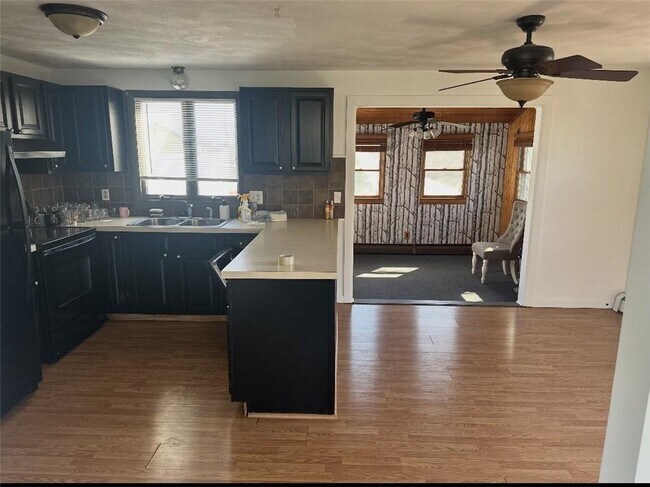 Building Photo - 22-22 Pavilion Ct