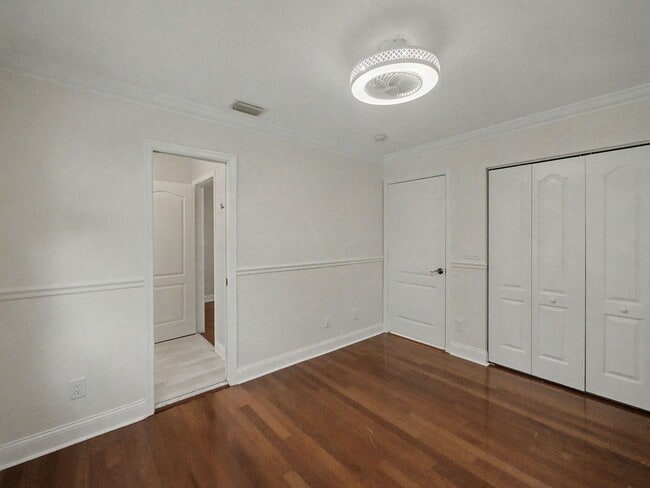 Building Photo - 5884 NW 49th Ln