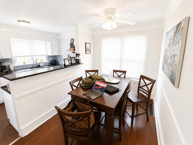 Building Photo - 252 Rhoads Ave