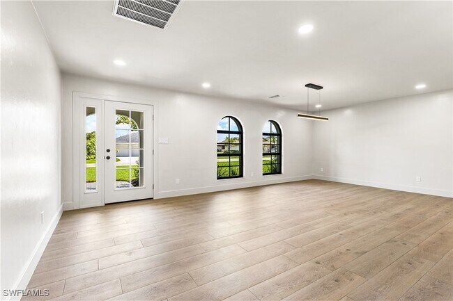 Building Photo - 1911 Princess Ct