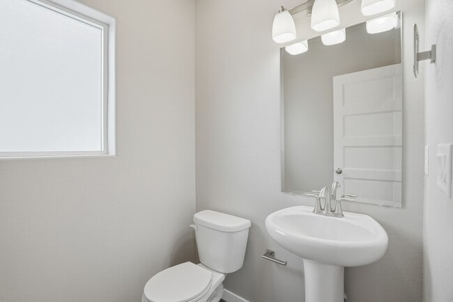 Building Photo - 2067 W Alsea Ave