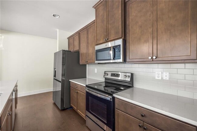 Building Photo - 7673 Squire Ct