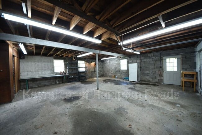 Building Photo - 500 Beechwood Ave