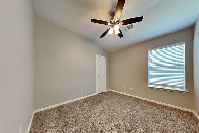 Building Photo - 10835 Barker View Dr