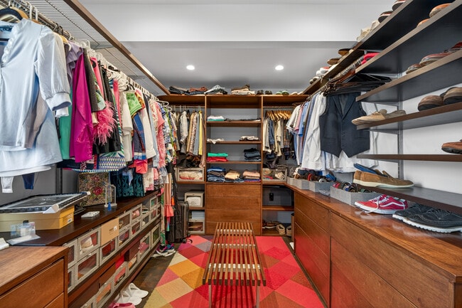 Building Photo - 219 Colton St