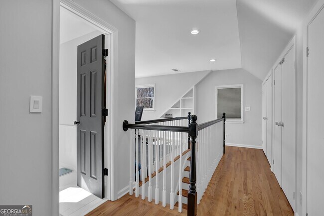 Building Photo - 3474 Hildon Cir
