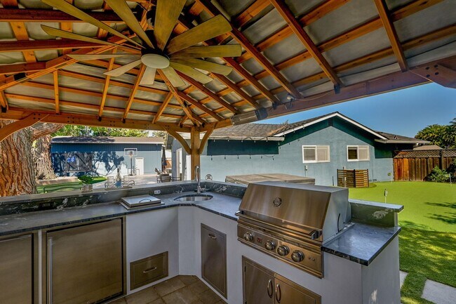 Building Photo - Lease this Elegant 4-Bedroom Danville Home...