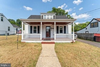 Building Photo - 1908 Arcadia Ave