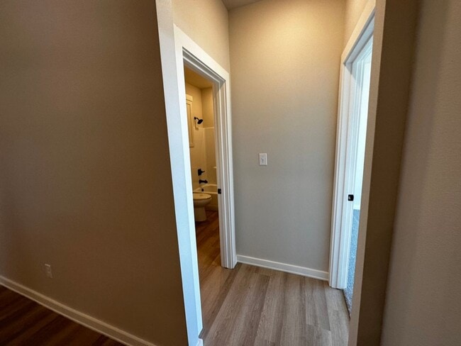 Building Photo - Stunning 3 bedroom Wolfforth - Pre lease f...