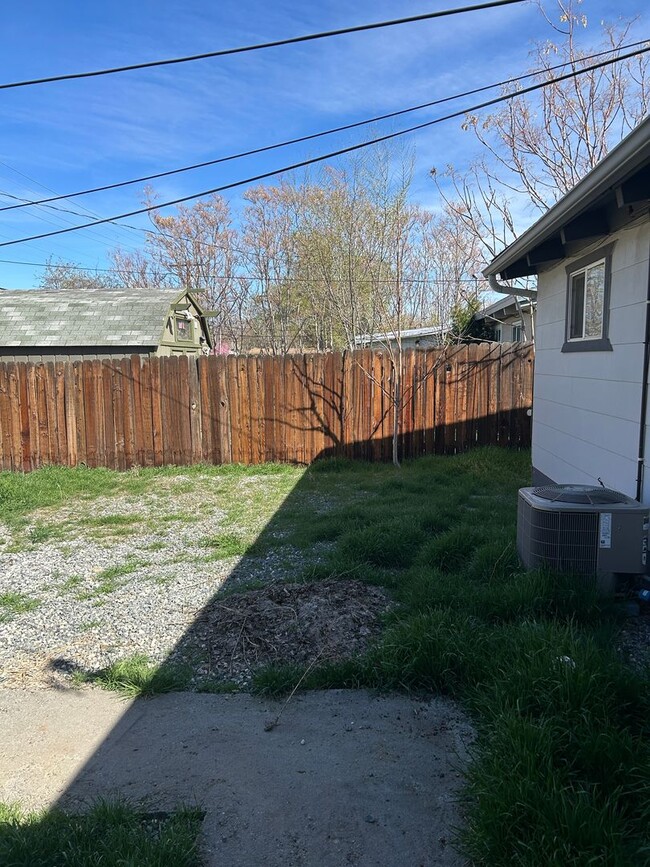 Building Photo - **READY FOR MOVE IN** Sparks Single Story Home