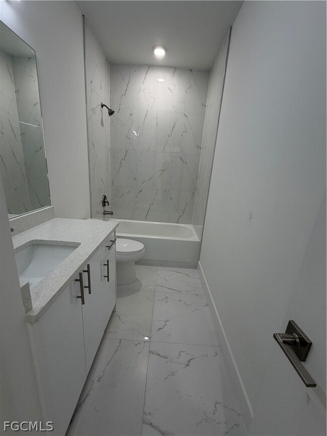 Building Photo - 721 Ivan Ave S