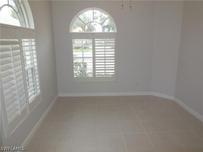 Building Photo - 5299 Hawkesbury Way