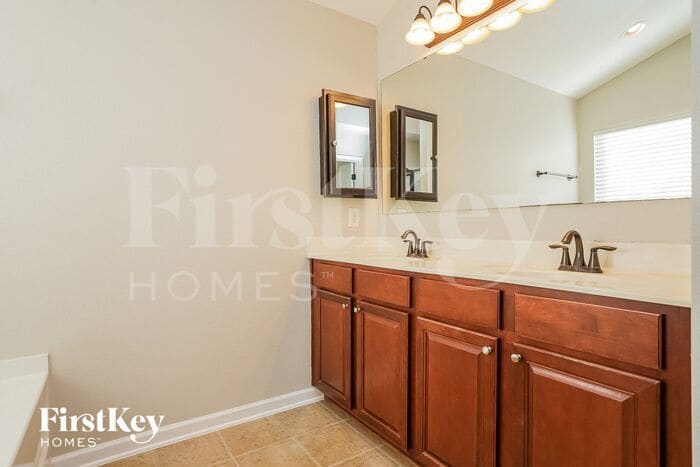 Building Photo - 137 Kentland Ridge Dr