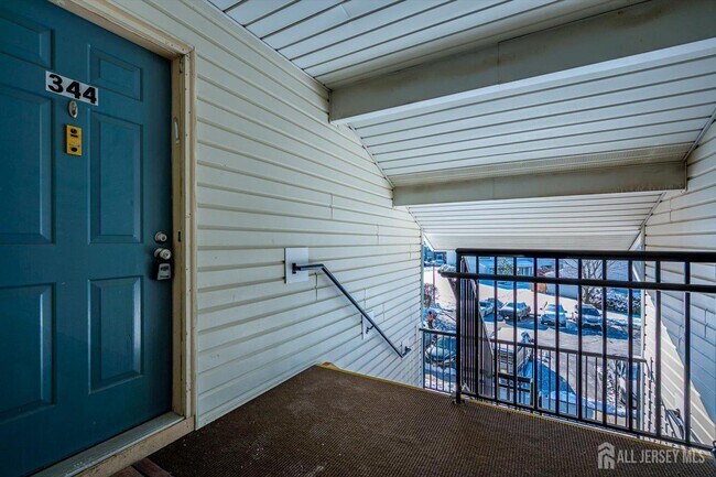 Building Photo - 344 Danbury Ln