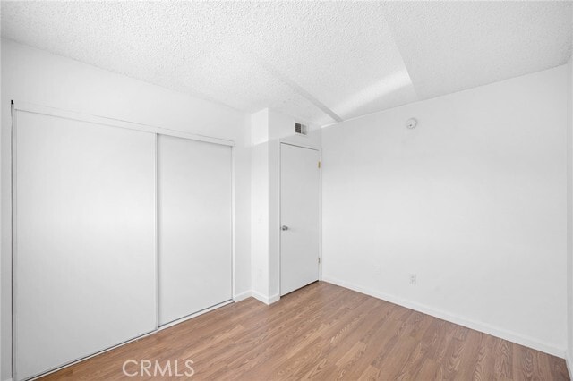 Building Photo - 16226 Vanowen St