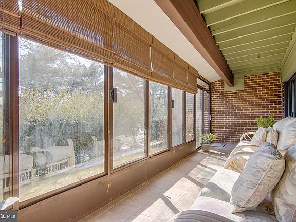 Building Photo - 3 Windblown Ct