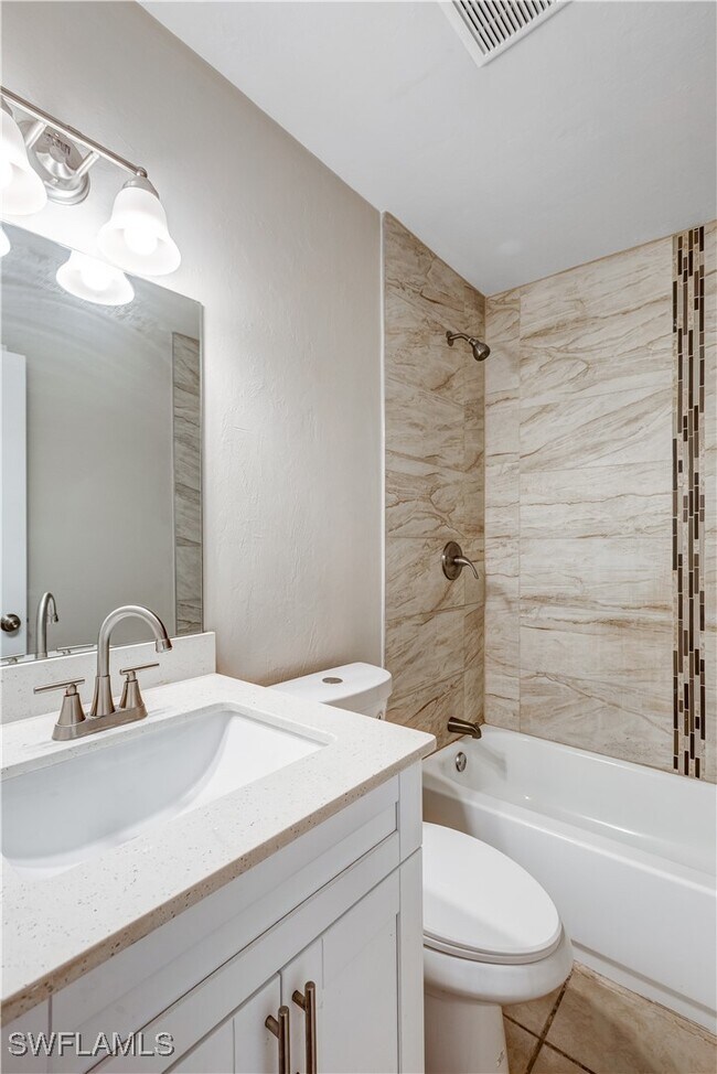 Building Photo - 5453 16th Pl SW