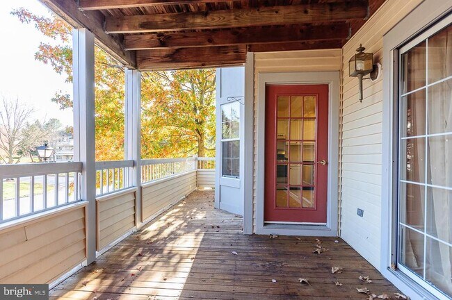 Building Photo - 115 Cascade Ct