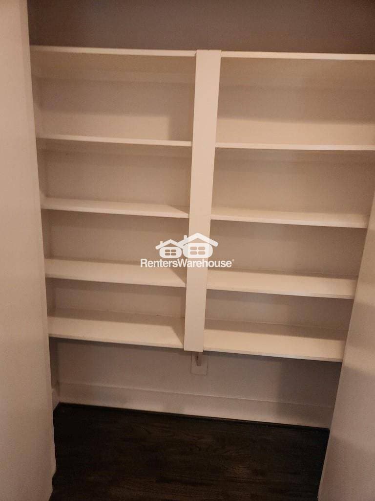 Building Photo - 1333 W 22nd St