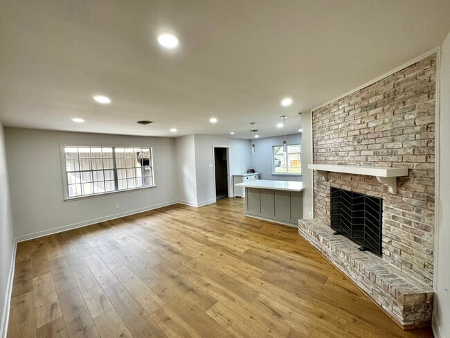 Building Photo - 5822 Yarwell Dr