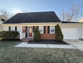 Building Photo - Tastefully Updated 4 Bedroom Home.