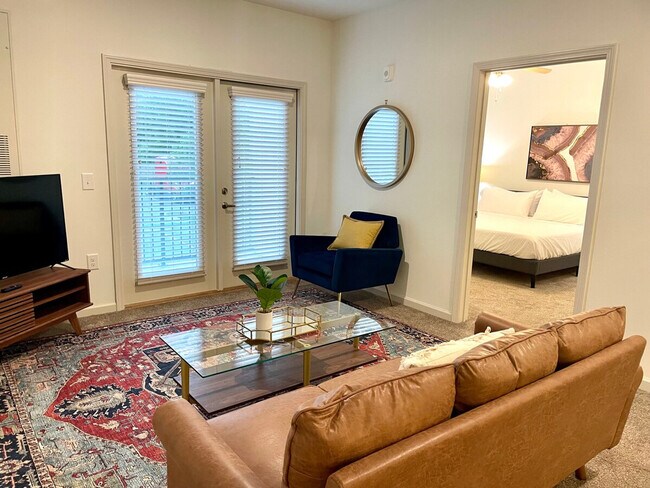 Primary Photo - 8251 Windsor Hill Blvd