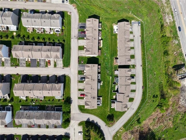 Building Photo - 109 Shaley Dr