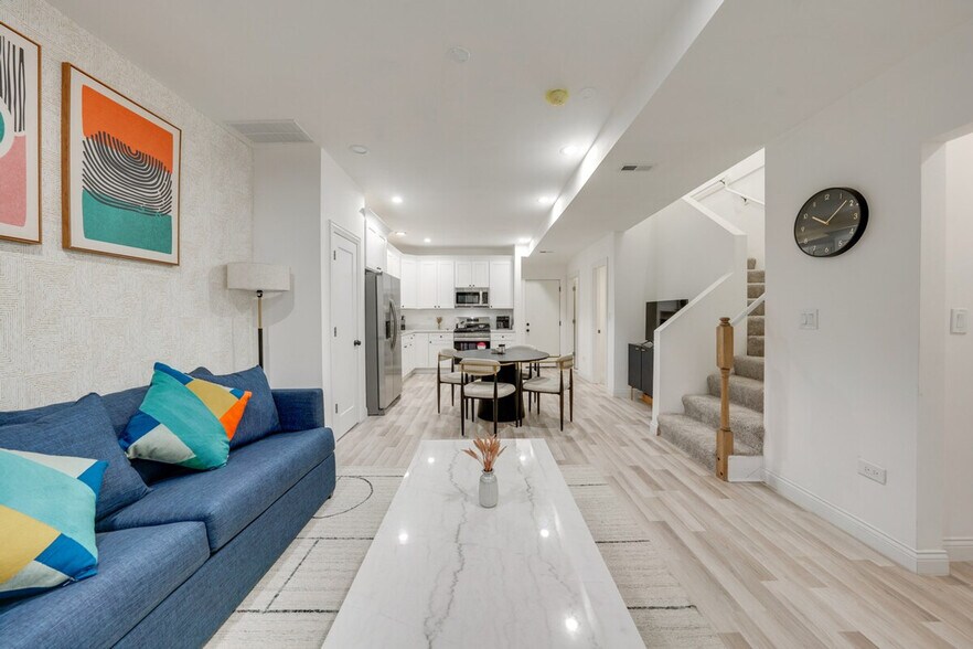 Building Photo - 4727D Yender Ave