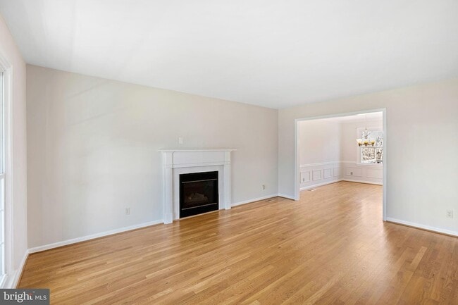 Building Photo - 7329 Fleetwood Ct
