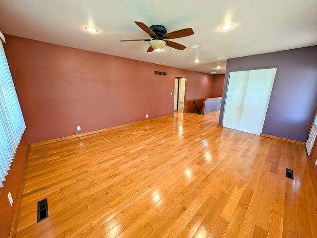 Building Photo - 309 Perry St