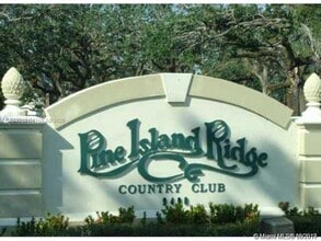 Building Photo - 1811 Sabal Palm Dr