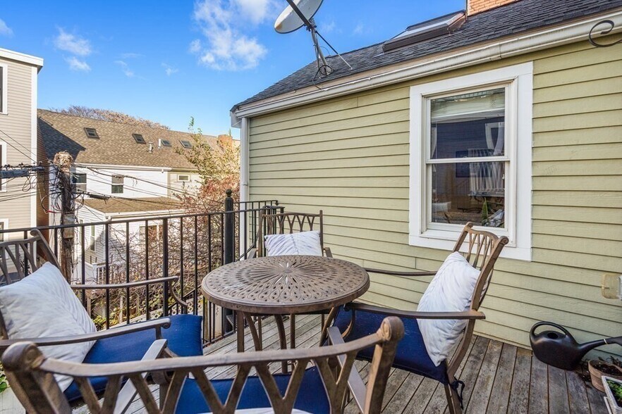 Building Photo - 6 Trenton St