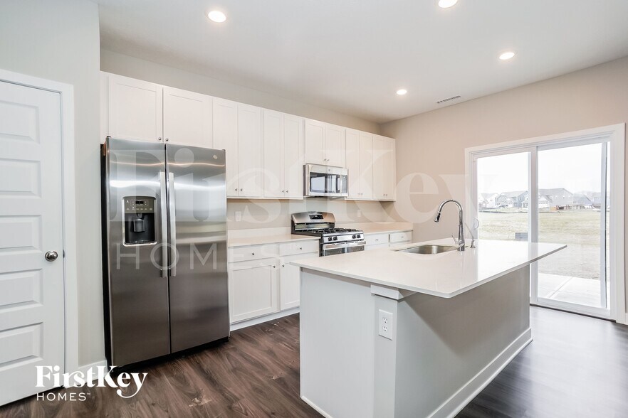 Building Photo - 2273 S Bingham Pl