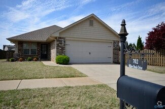 Building Photo - 702 Willow Shoals Dr SW