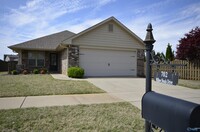 Building Photo - 702 Willow Shoals Dr SW
