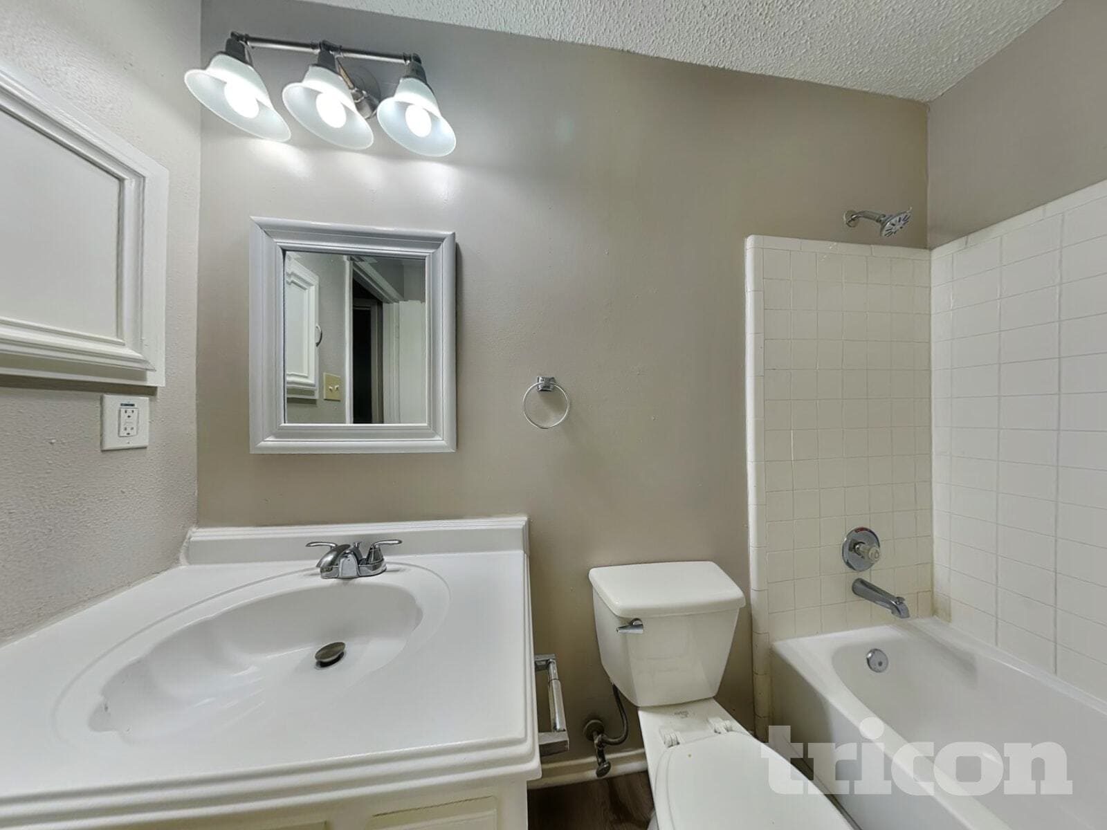 Building Photo - 11118 Nepau Dr