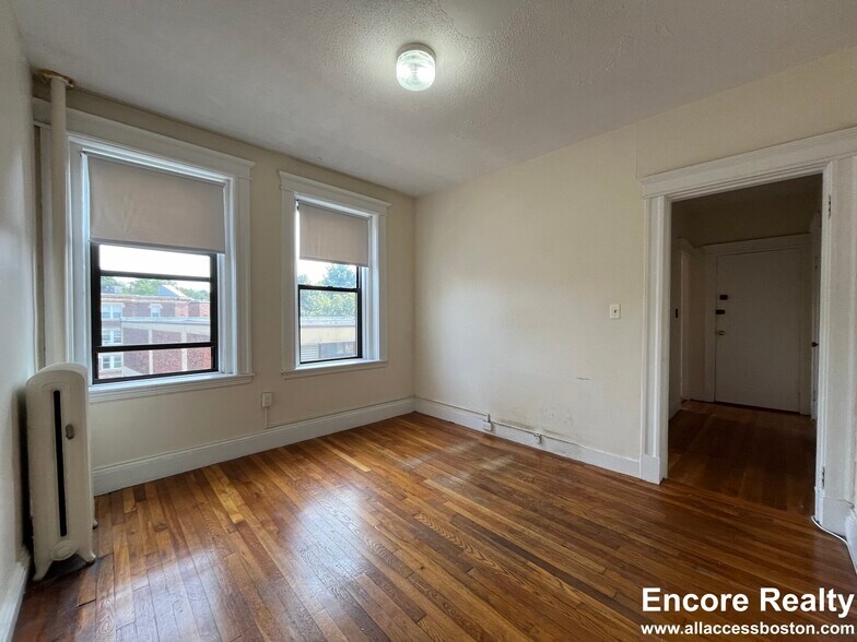 Building Photo - 1144 Commonwealth Ave