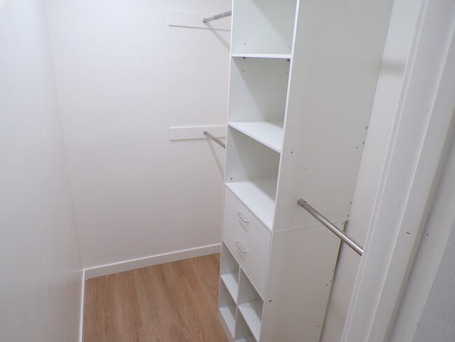 Building Photo - 739 Twin Oaks Ave