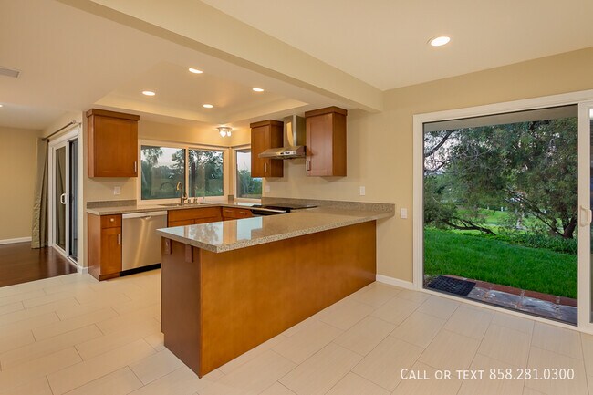 Building Photo - 732 Camino Santa Barbara