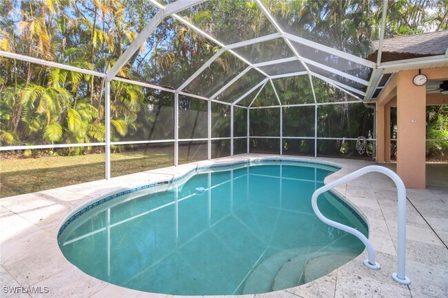 Building Photo - 15028 Savannah Dr