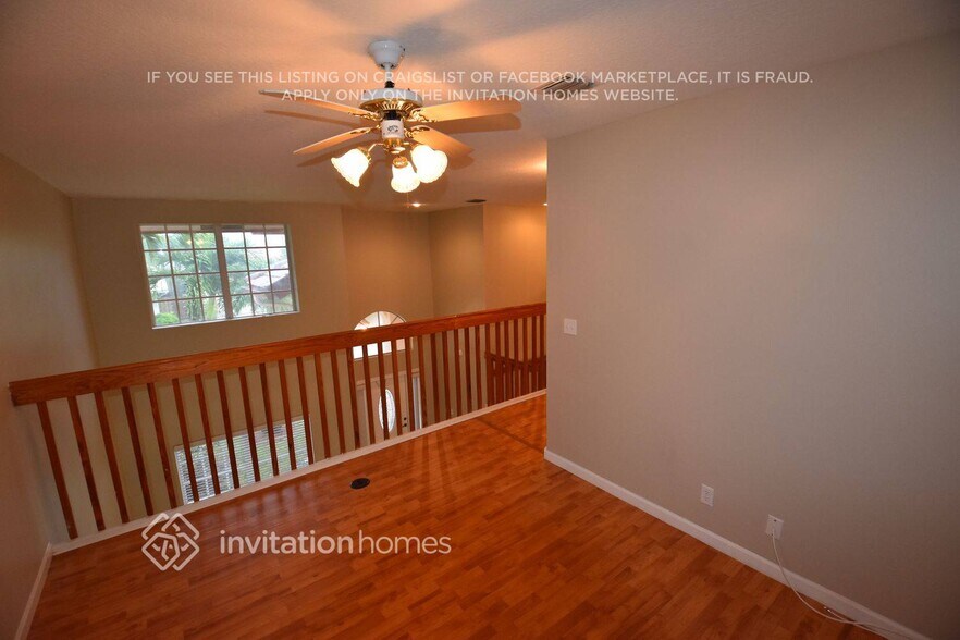 Building Photo - 10154 Aqua Vista Way