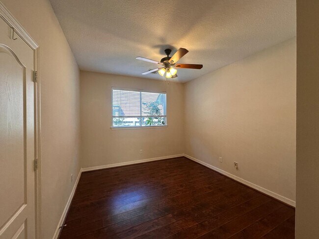 Building Photo - 5819 Brook Bend Dr